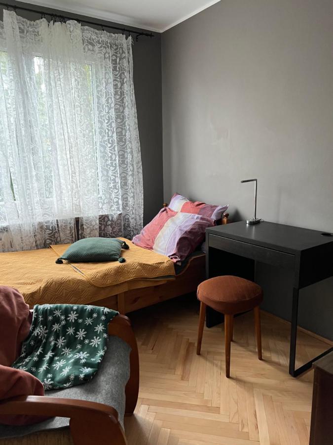 U Cioci Lutki Urocze Mieszkanie Z Balkonem Cracovia Exterior foto